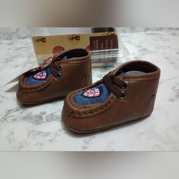 Ariat Lil Stompers with American Flag Design Size 1 ( 6 weeks to 3 Months) - Picture 1 of 11